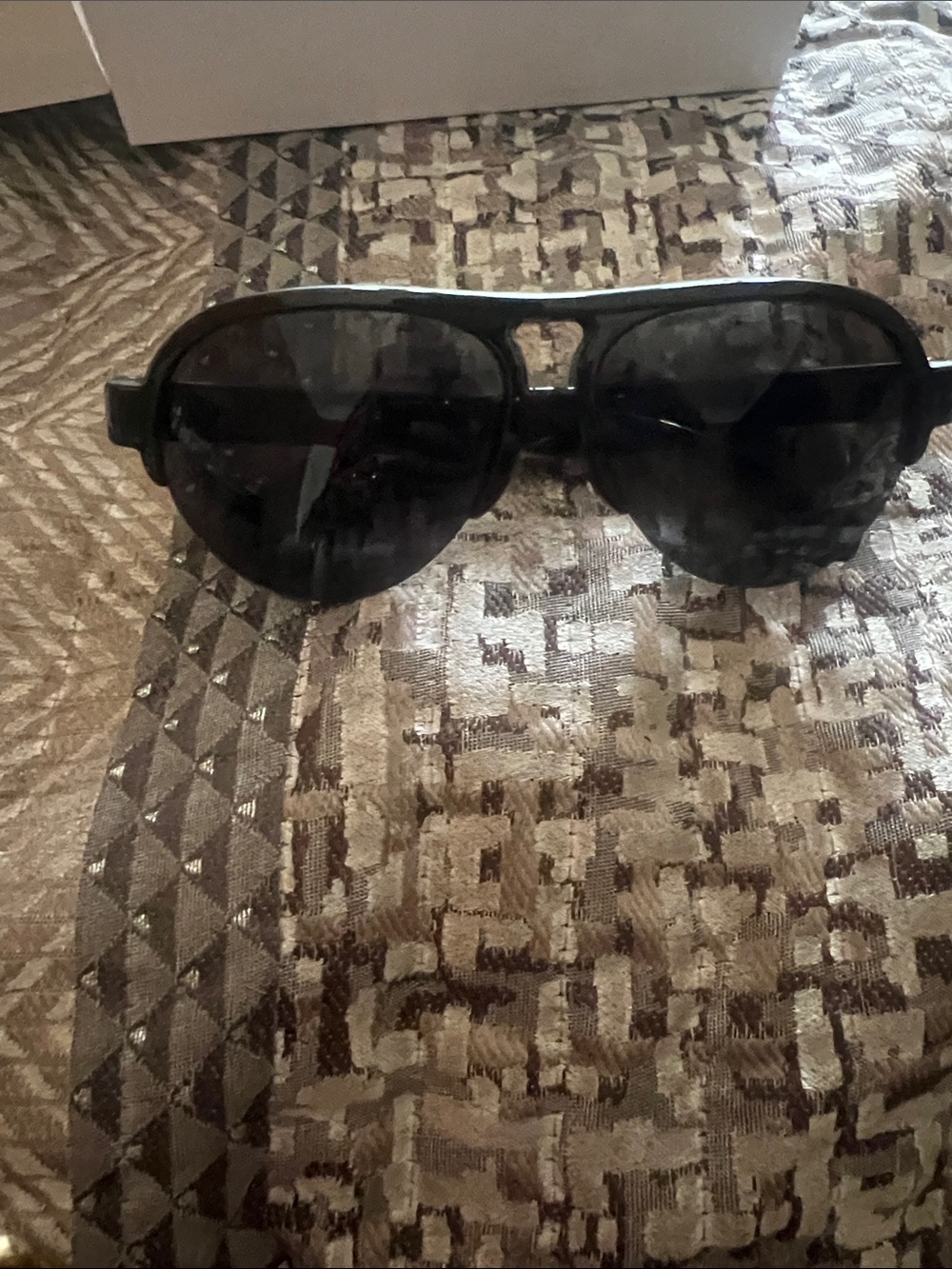 Men's Black Aviator Sunglasses - Classic Polarized Style
